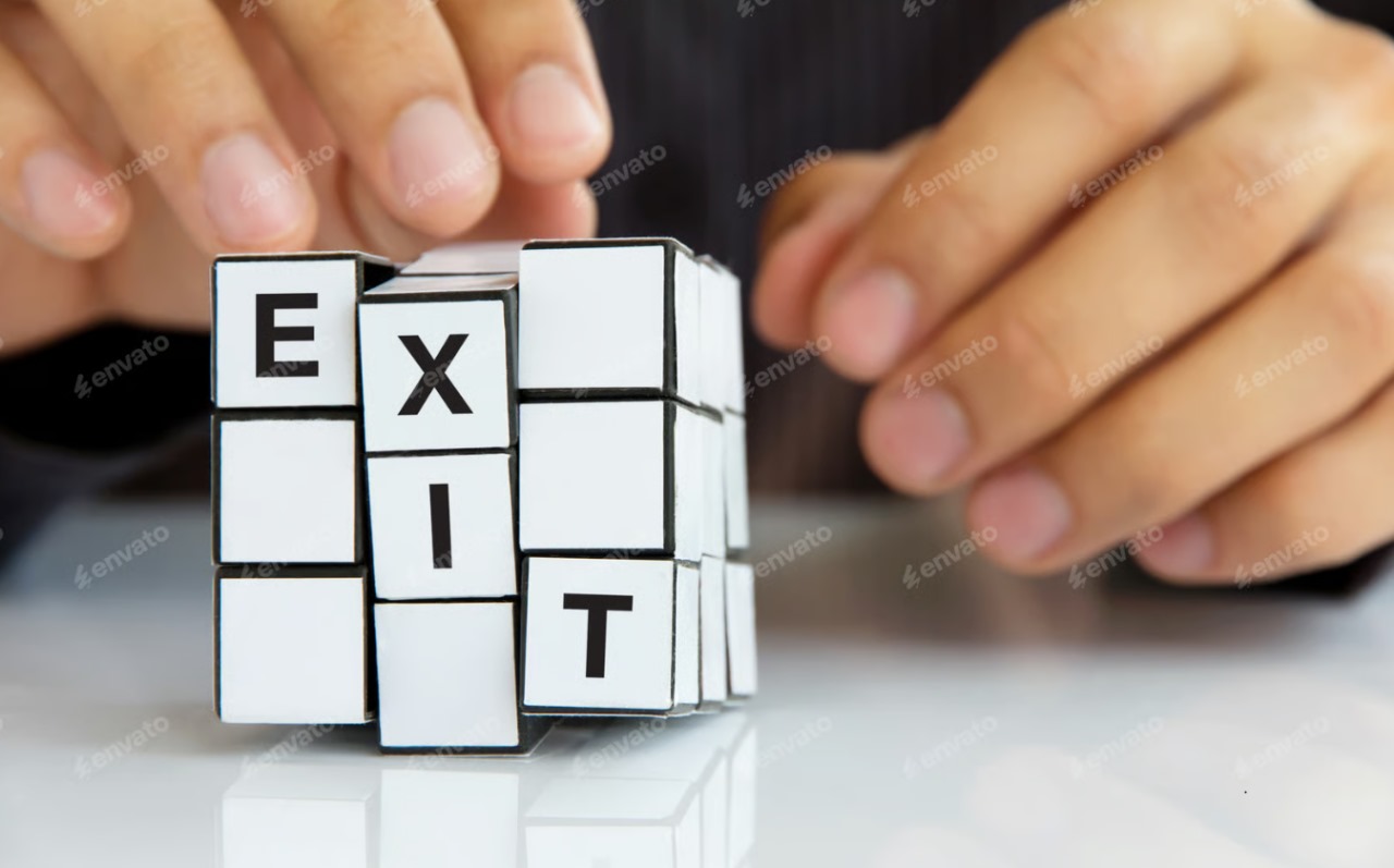 liquidate inventory, sell discontinued items, offload discontinued products