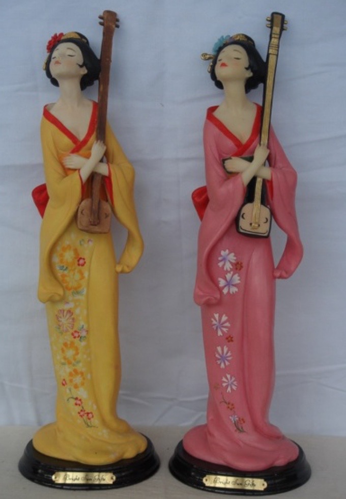 2/A Geisha w/Instrument